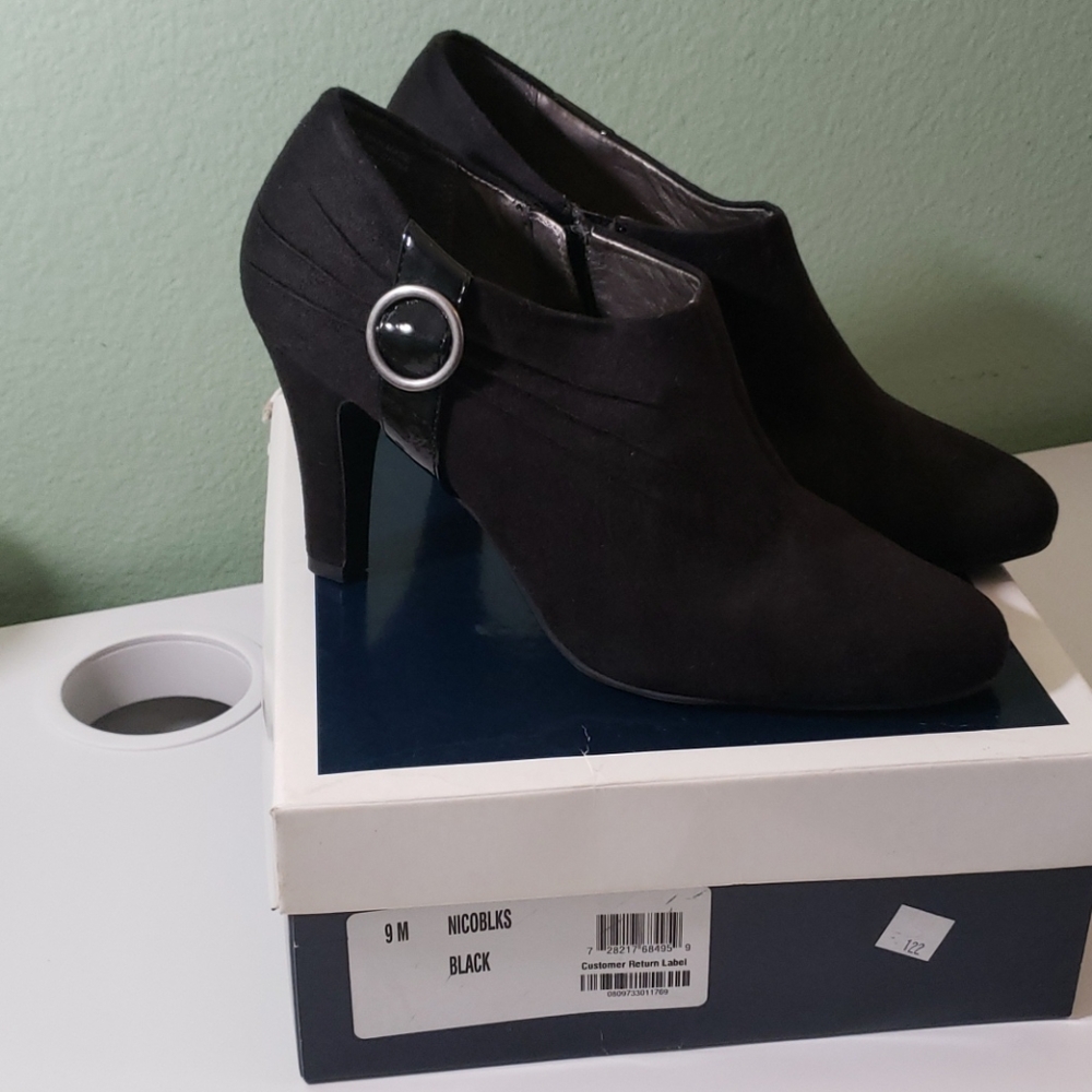 Karen Scott black ankle boots